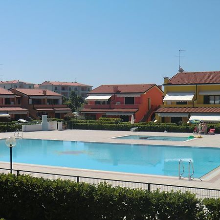 Residence Villaggio Dei Fiori Con Piscina E Posto Spiaggia Incluso Caorle Værelse billede