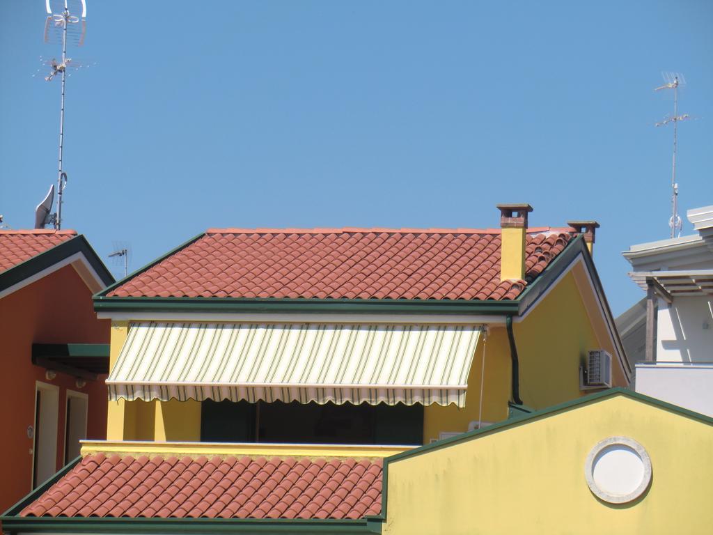 Residence Villaggio Dei Fiori Con Piscina E Posto Spiaggia Incluso Caorle Værelse billede