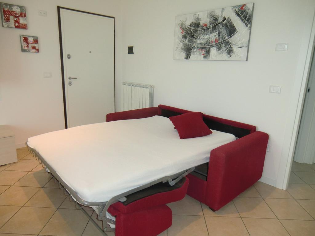 Residence Villaggio Dei Fiori Con Piscina E Posto Spiaggia Incluso Caorle Værelse billede