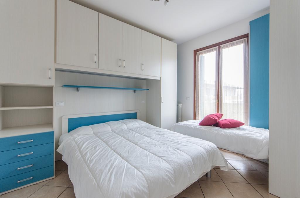 Residence Villaggio Dei Fiori Con Piscina E Posto Spiaggia Incluso Caorle Værelse billede